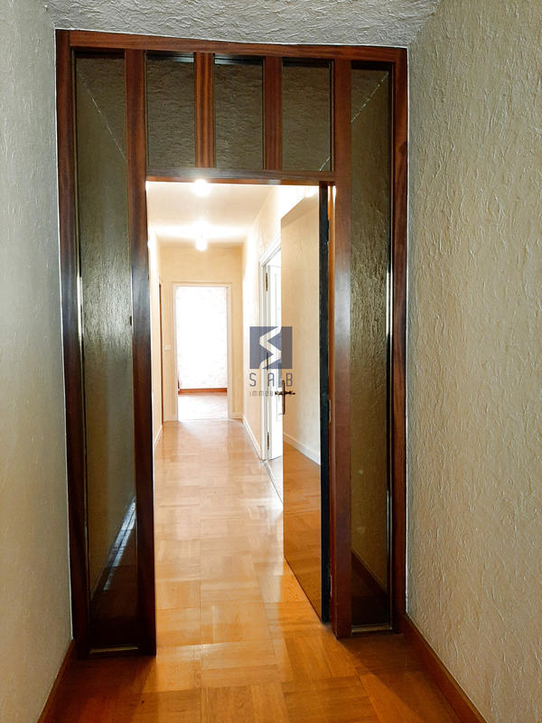 Maison - 493 m² - 12 pièces