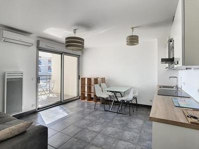 Studio - 30 m² - 1 pièce