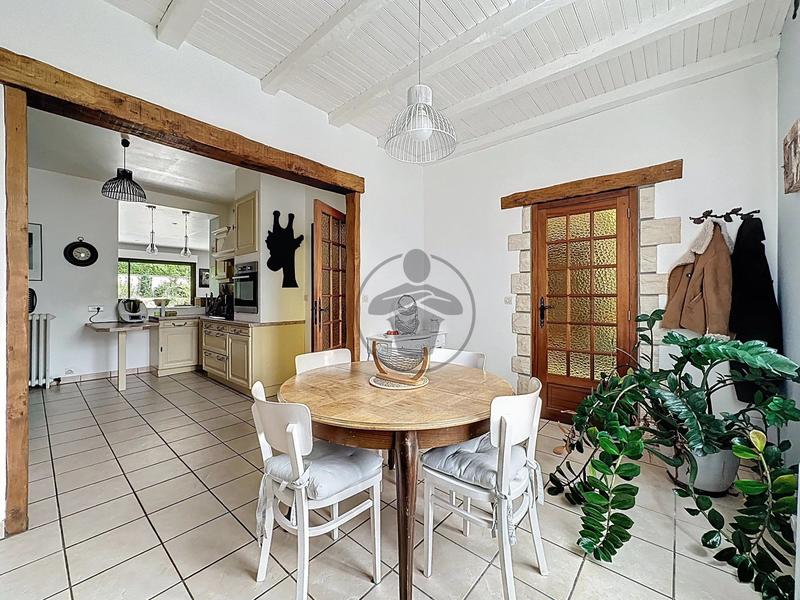 Maison - 162 m² - 8 pièces