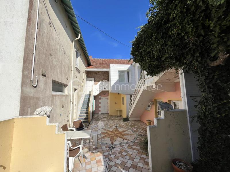 Immeuble - 348 m² - 11 pièces