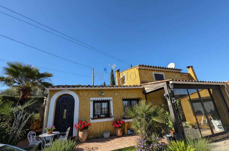 Villa - 167 m² - 8 pièces