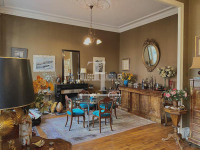 Maison - 172 m² - 8 pièces