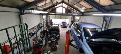 Fonds de commerce - Local commercial - 120 m²