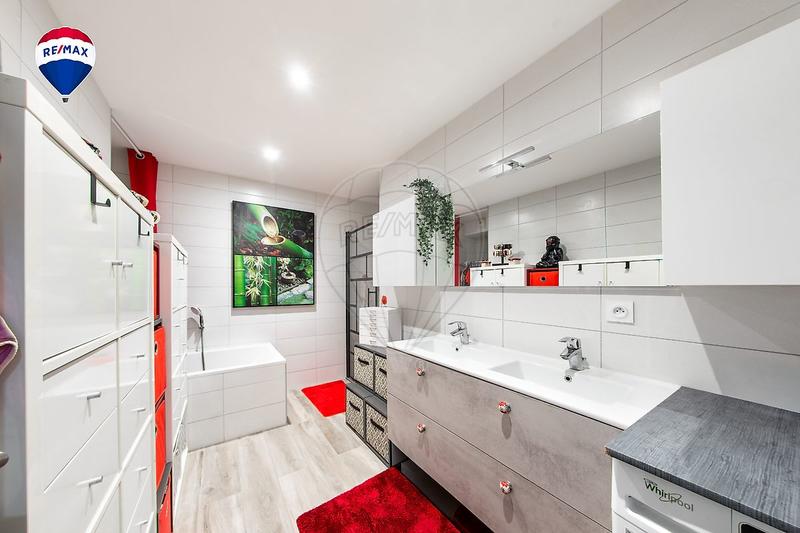 Appartement - 102 m² - 5 pièces