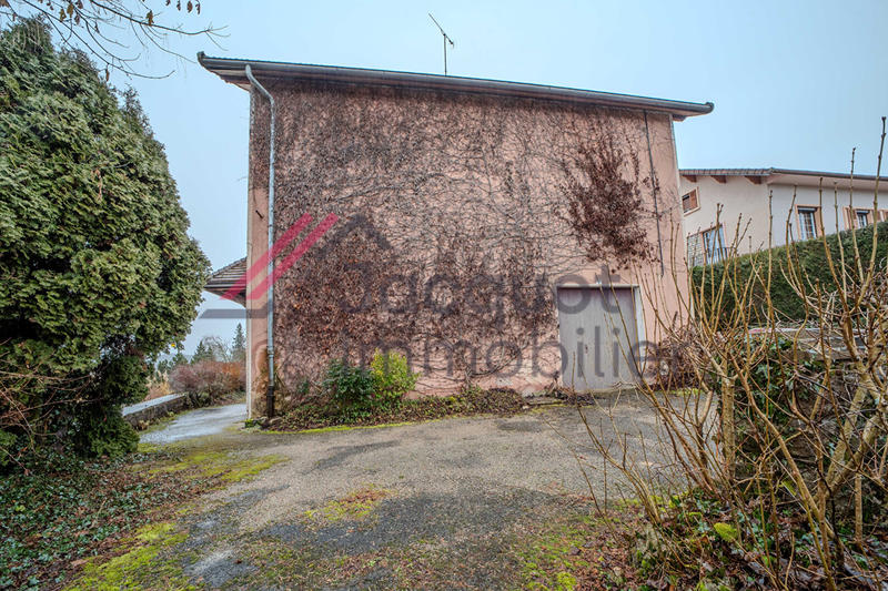 Maison - 182 m² - 9 pièces