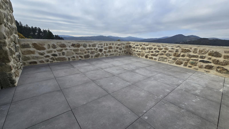 Maison - 167 m² - 6 pièces