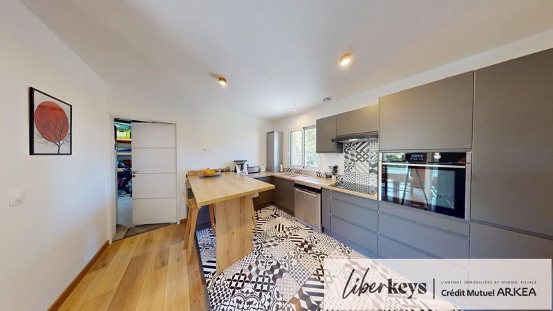 Maison - 110 m² - 6 pièces