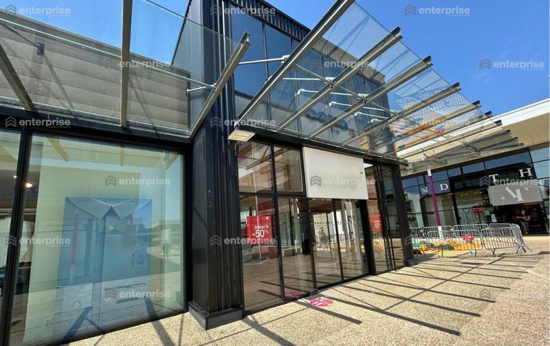 Local commercial - 347 m²