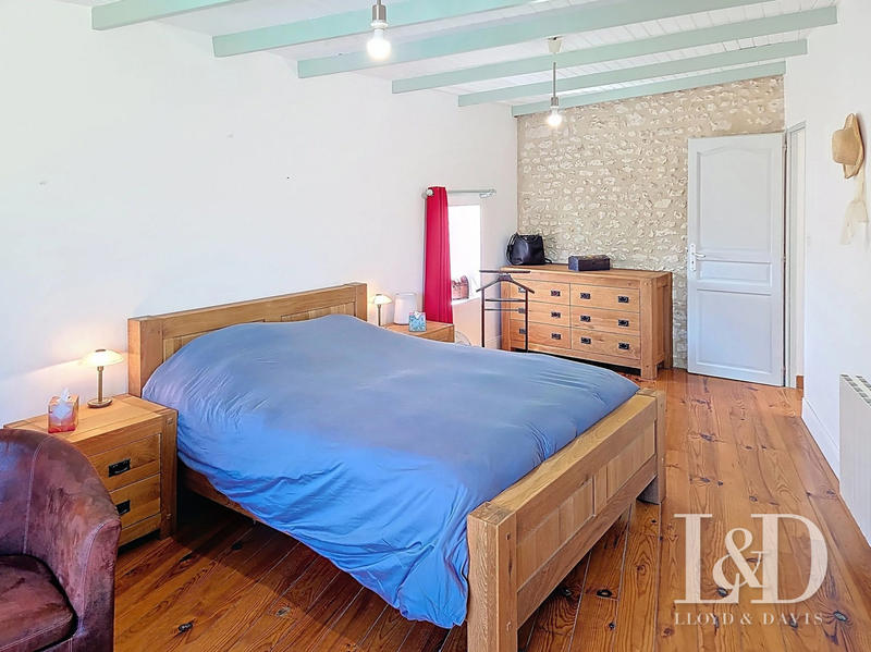 Maison - 376 m² - 15 pièces