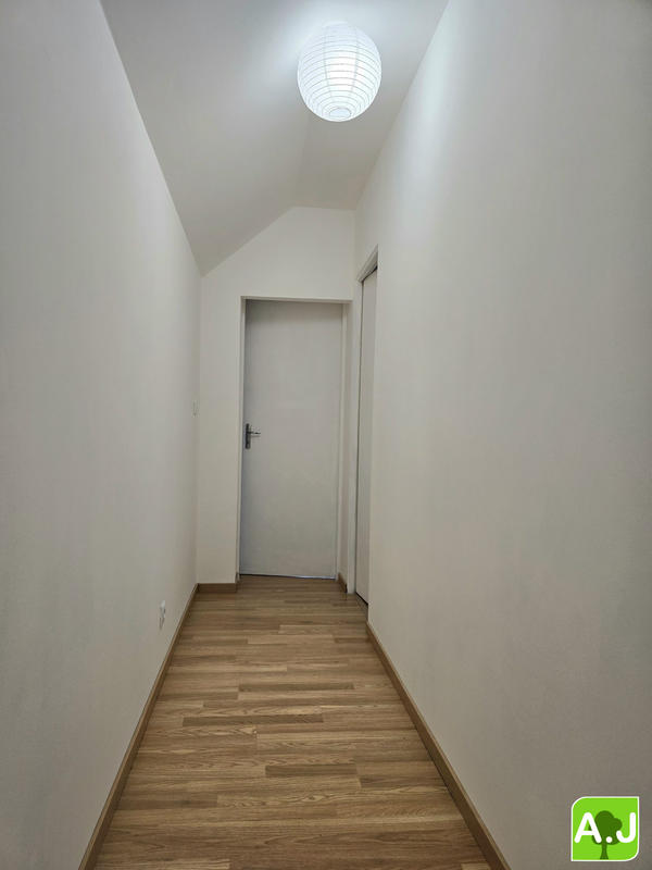 Maison - 92 m² - 5 pièces