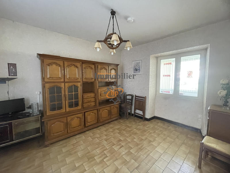 Maison - 83 m² - 7 pièces