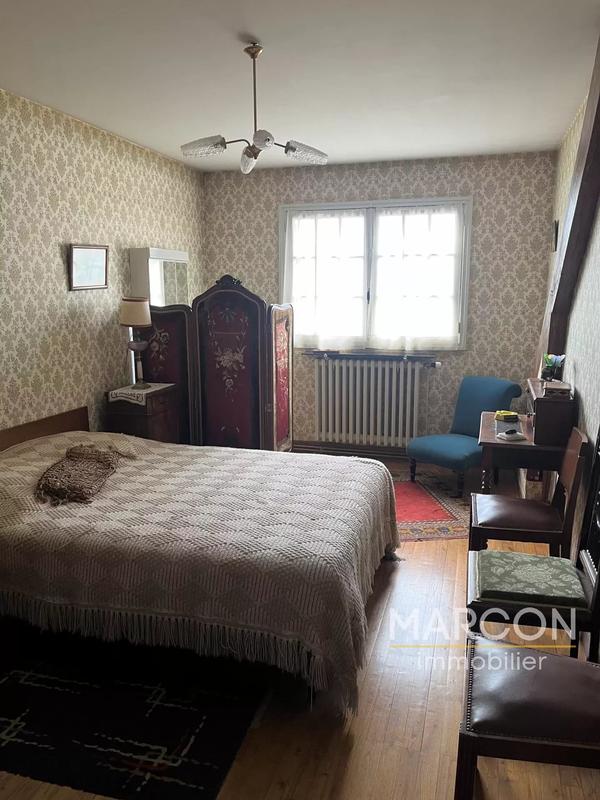 Maison - 186 m² - 10 pièces