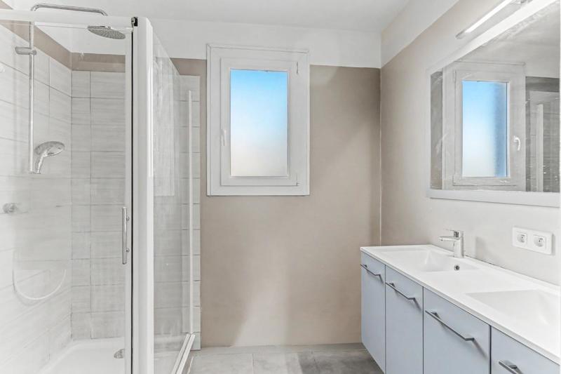 Appartement - 94 m² - 4 pièces