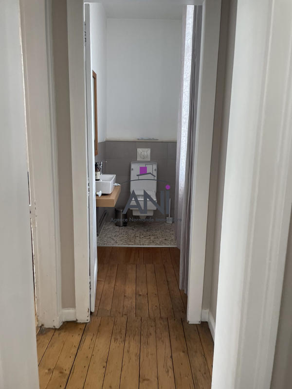 Maison - 311 m² - 8 pièces