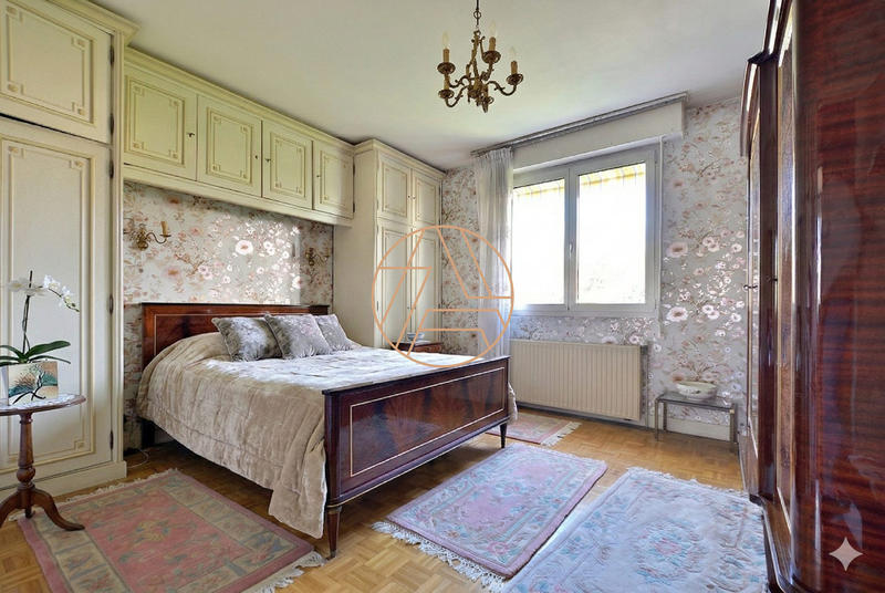 Maison - 160 m² - 7 pièces