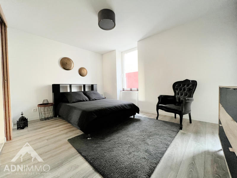 Maison - 290 m² - 8 pièces