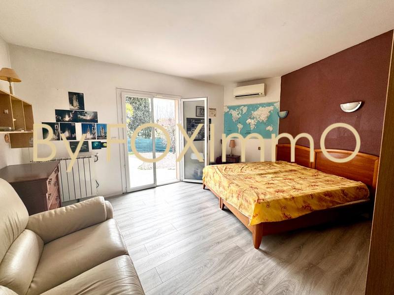 Maison - 230 m² - 6 pièces