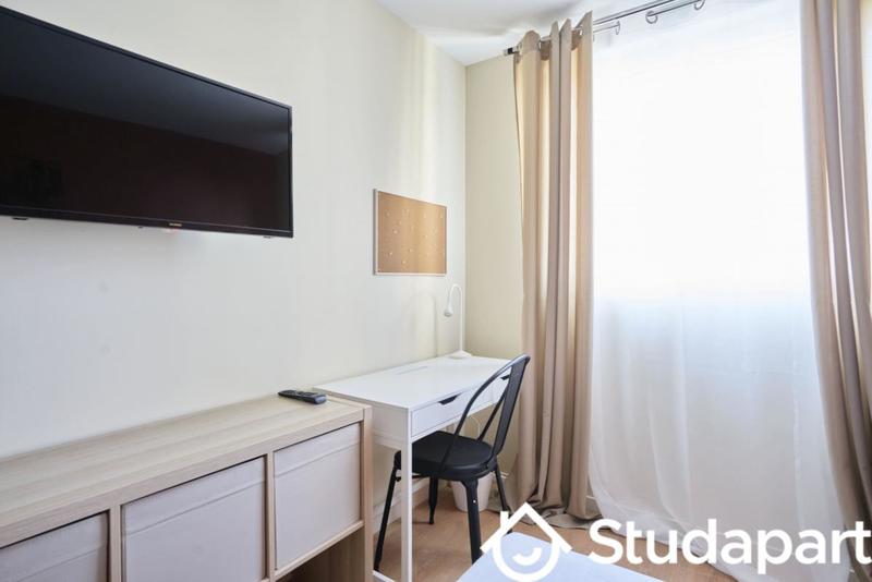 Chambre - 12 m² - 1 pièce