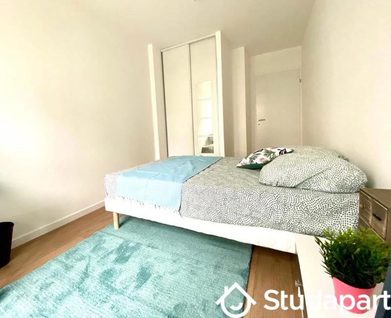 Chambre - 13 m² - 1 pièce