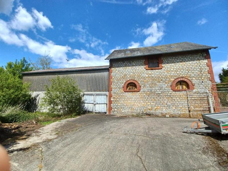 Maison - 550 m² - 20 pièces