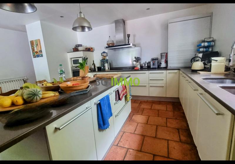 Villa - 263 m² - 7 pièces