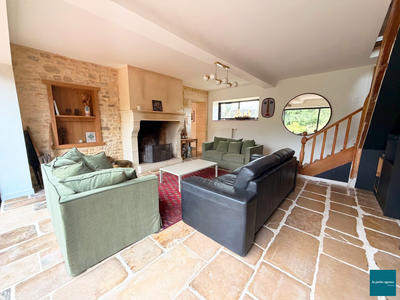 Maison - 207 m² - 7 pièces