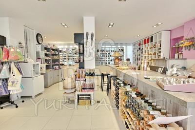 Fonds de commerce - Magasins - 80 m²