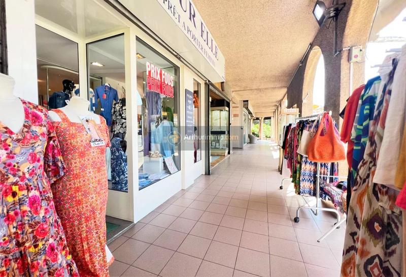 Magasins - 38 m² - 1 pièce