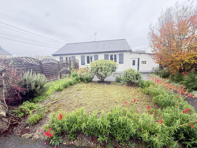 Maison - 96 m² - 5 pièces