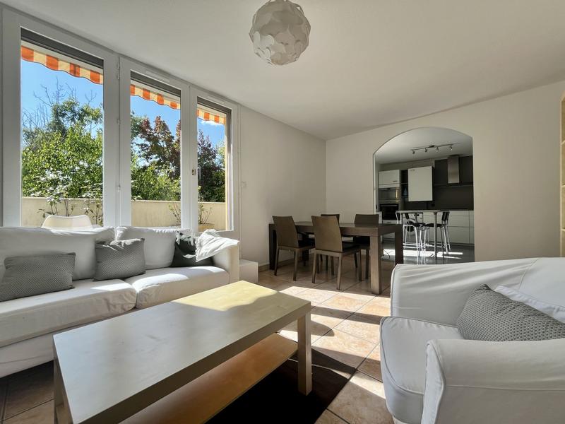 Appartement - 100 m² - 4 pièces