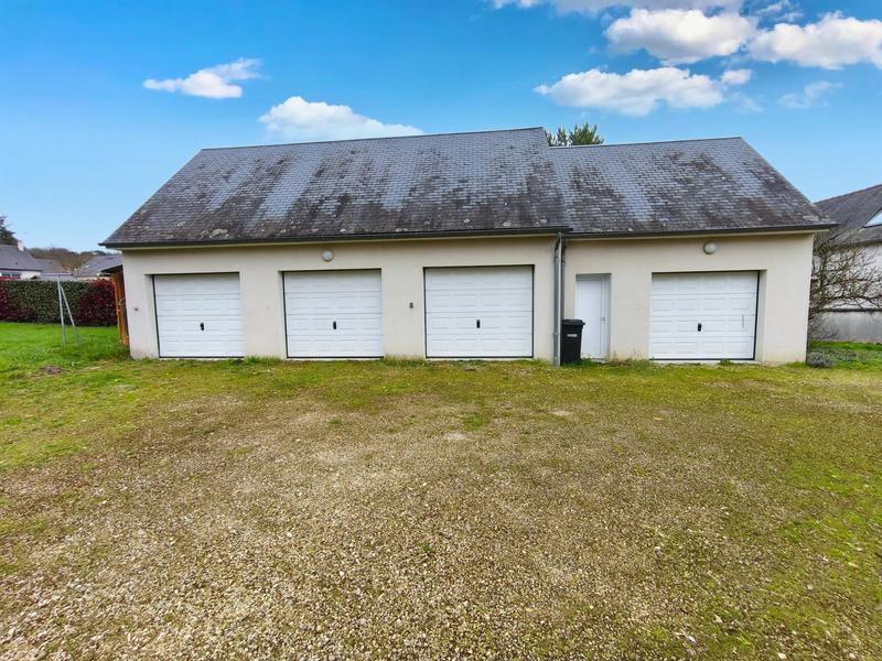 Maison - 245 m² - 8 pièces