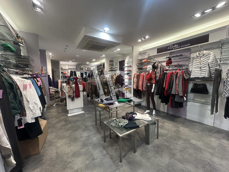 Local commercial - 102 m²