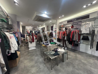 Local commercial - 102 m²