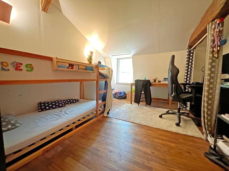 Propriété - 247 m² - 11 pièces