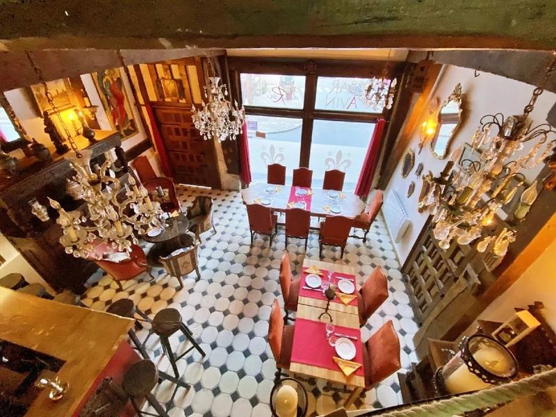 Maison - 180 m² - 10 pièces