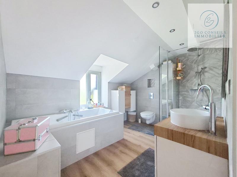 Maison - 100 m² - 4 pièces