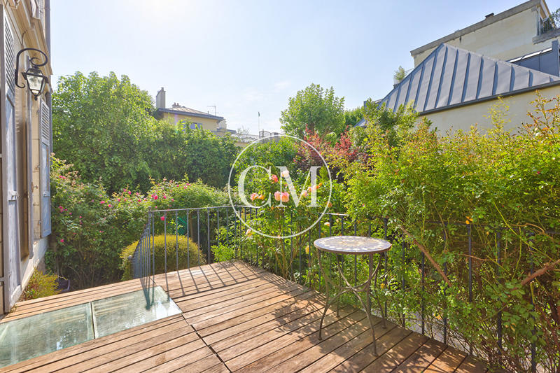 Appartement - 160 m² - 5 pièces