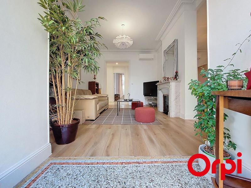 Appartement - 81 m² - 4 pièces