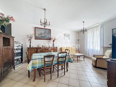 Maison - 142 m² - 5 pièces