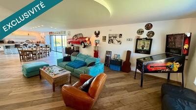 Maison - 180 m² - 5 pièces