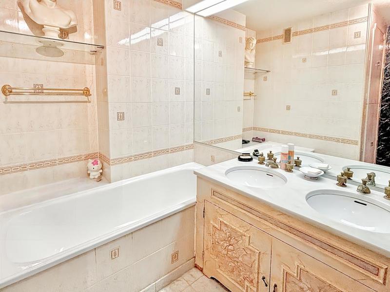 Appartement - 94 m² - 4 pièces