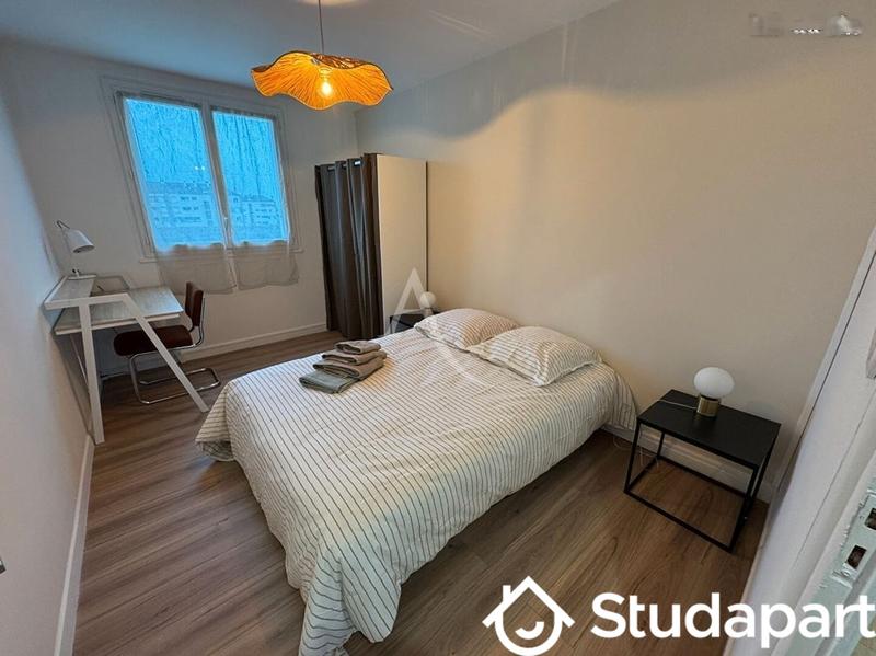 Chambre - 11 m² - 1 pièce