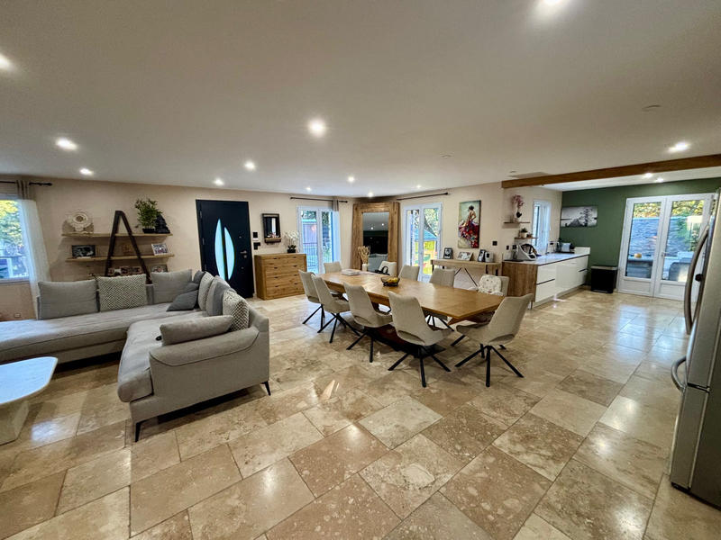 Villa - 210 m² - 6 pièces