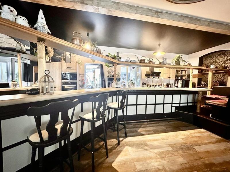 Maison - 355 m² - 9 pièces