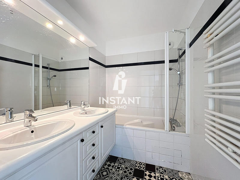 Appartement - 120 m² - 6 pièces