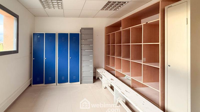 Local commercial - 230 m² - 7 pièces