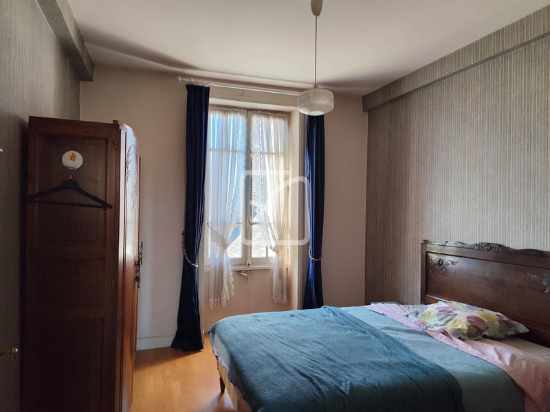 Maison - 150 m² - 9 pièces