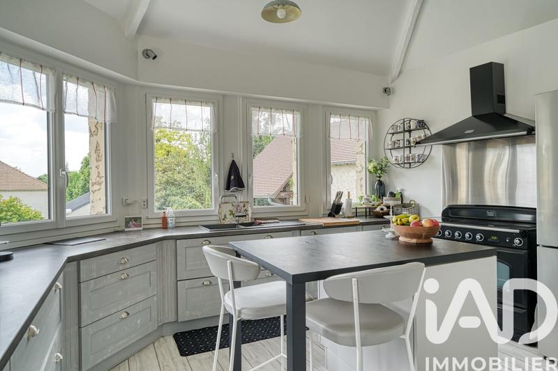 Maison - 196 m² - 8 pièces