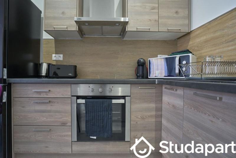 Chambre - 11 m² - 1 pièce