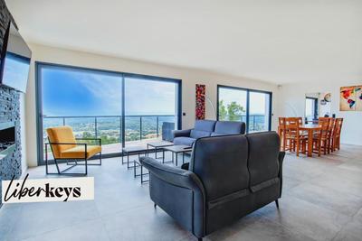 Maison - 152 m² - 5 pièces